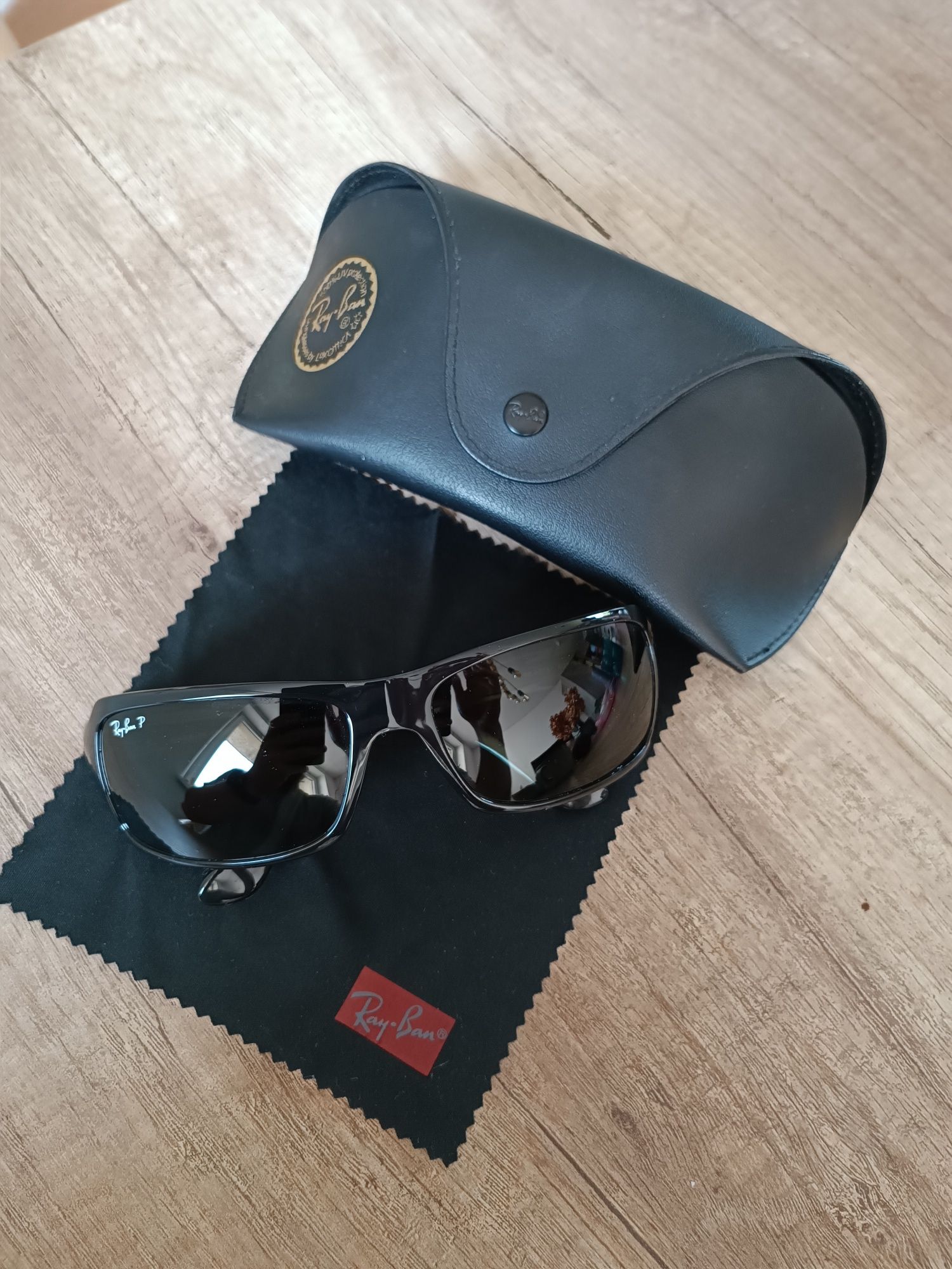 Okulary przeciwsłoneczne Rayban RB 4075