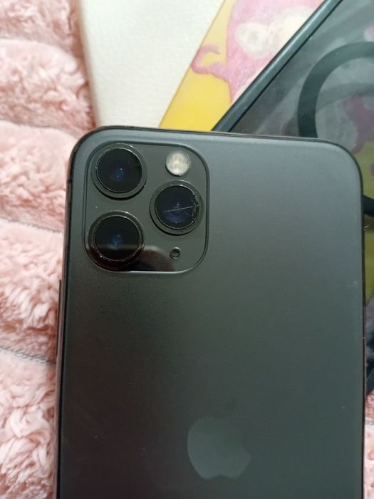 Айфон 11 про 64.