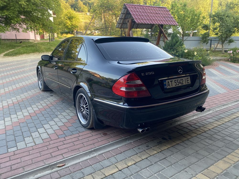 Mersedes-benz E-200