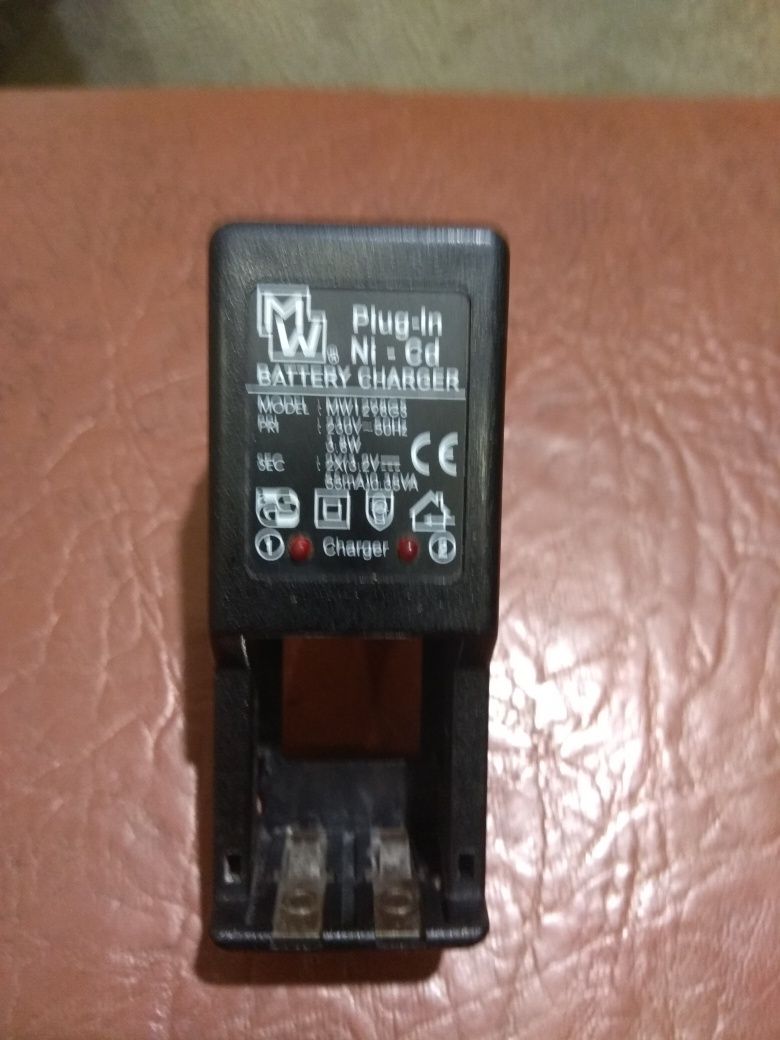 Зарядное устройство для АА  аккумуляторов