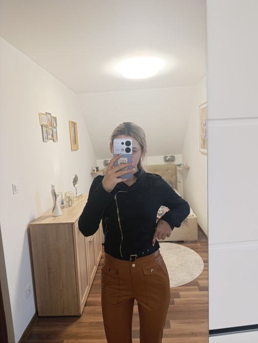 Kurtka ramoneska wiosenna welurowa x paskiem elegancja XS s kobieca