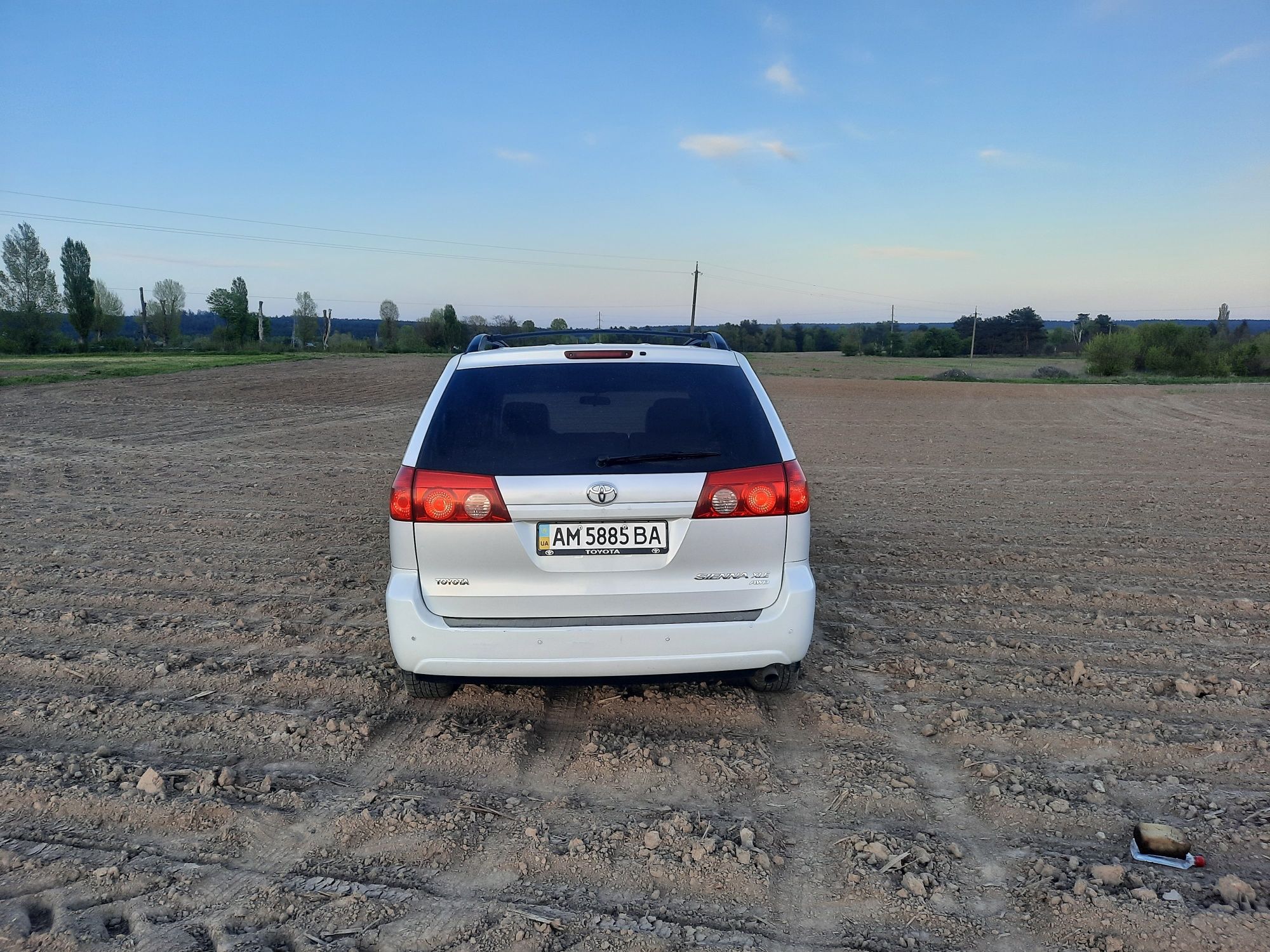 Toyota Sienna XLE AWD