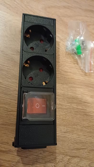 Listwa zasilająca bez przewodu