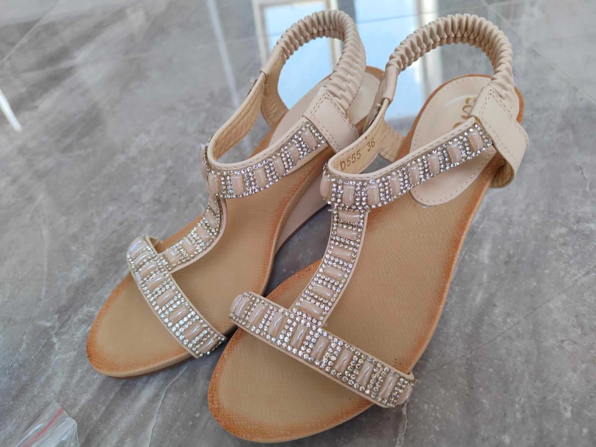 NOWE letnie Buty czółenka sandały r. 36 ecru Encor na koturnie