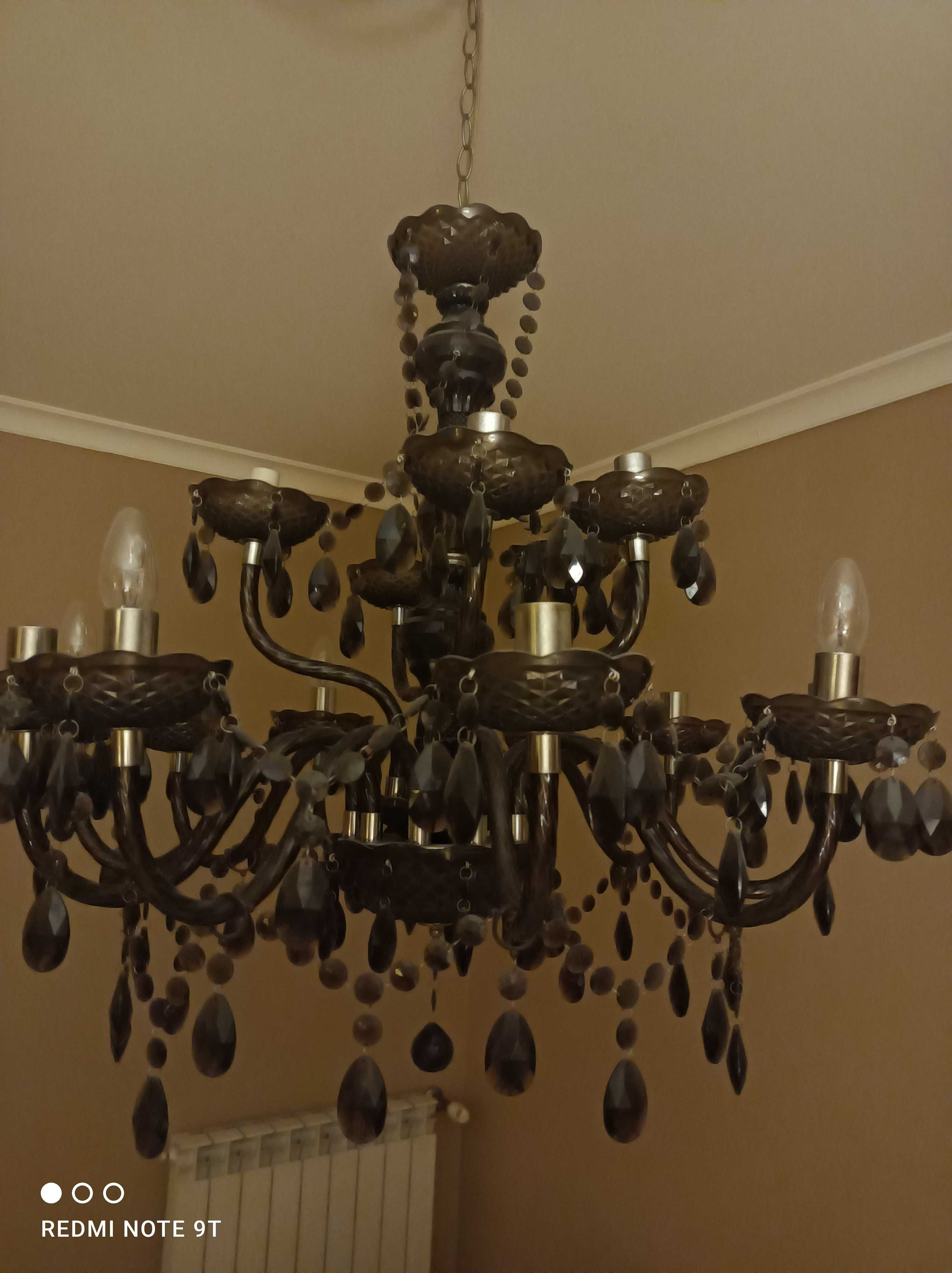 Lustre moderno gato preto