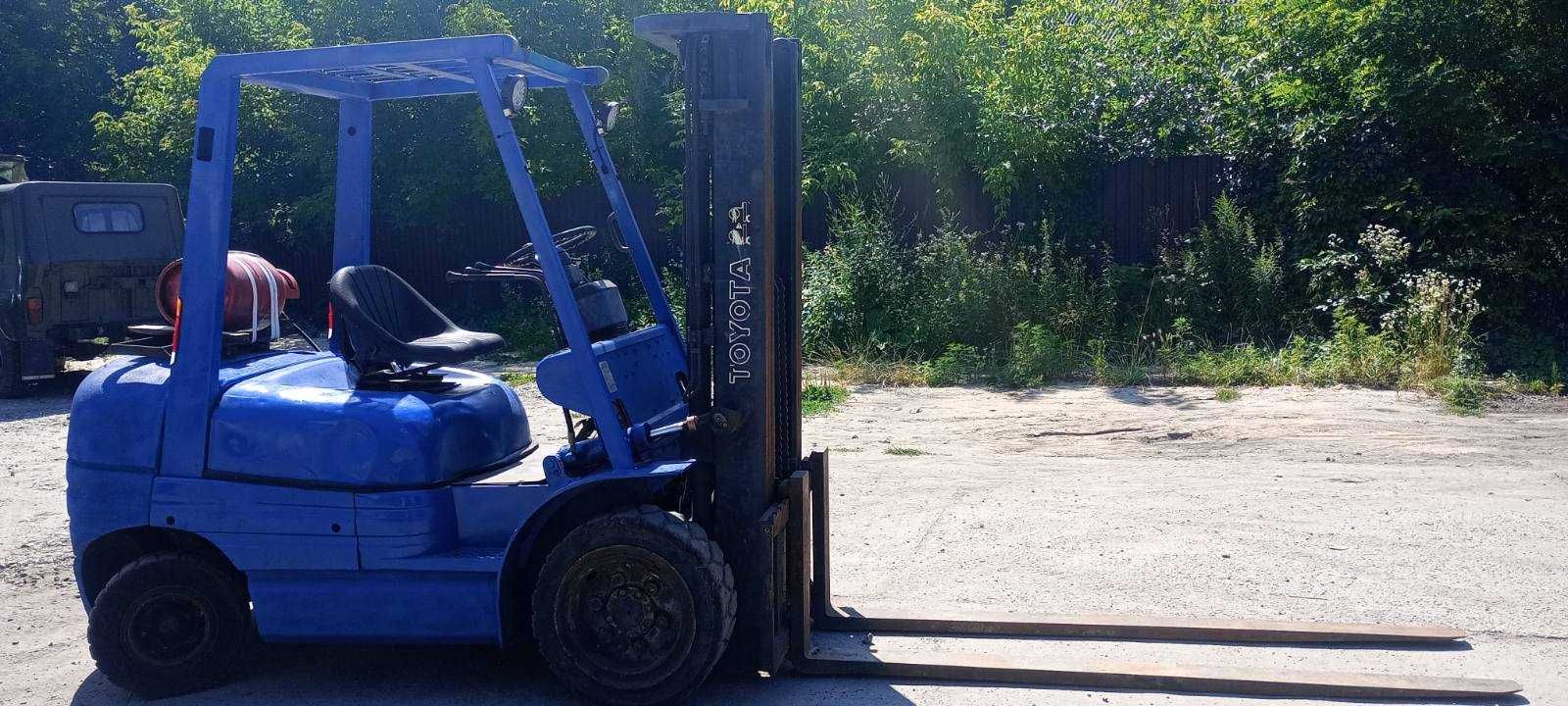 Вилковий навантажувач Toyota 6FG-30 (Б/В)