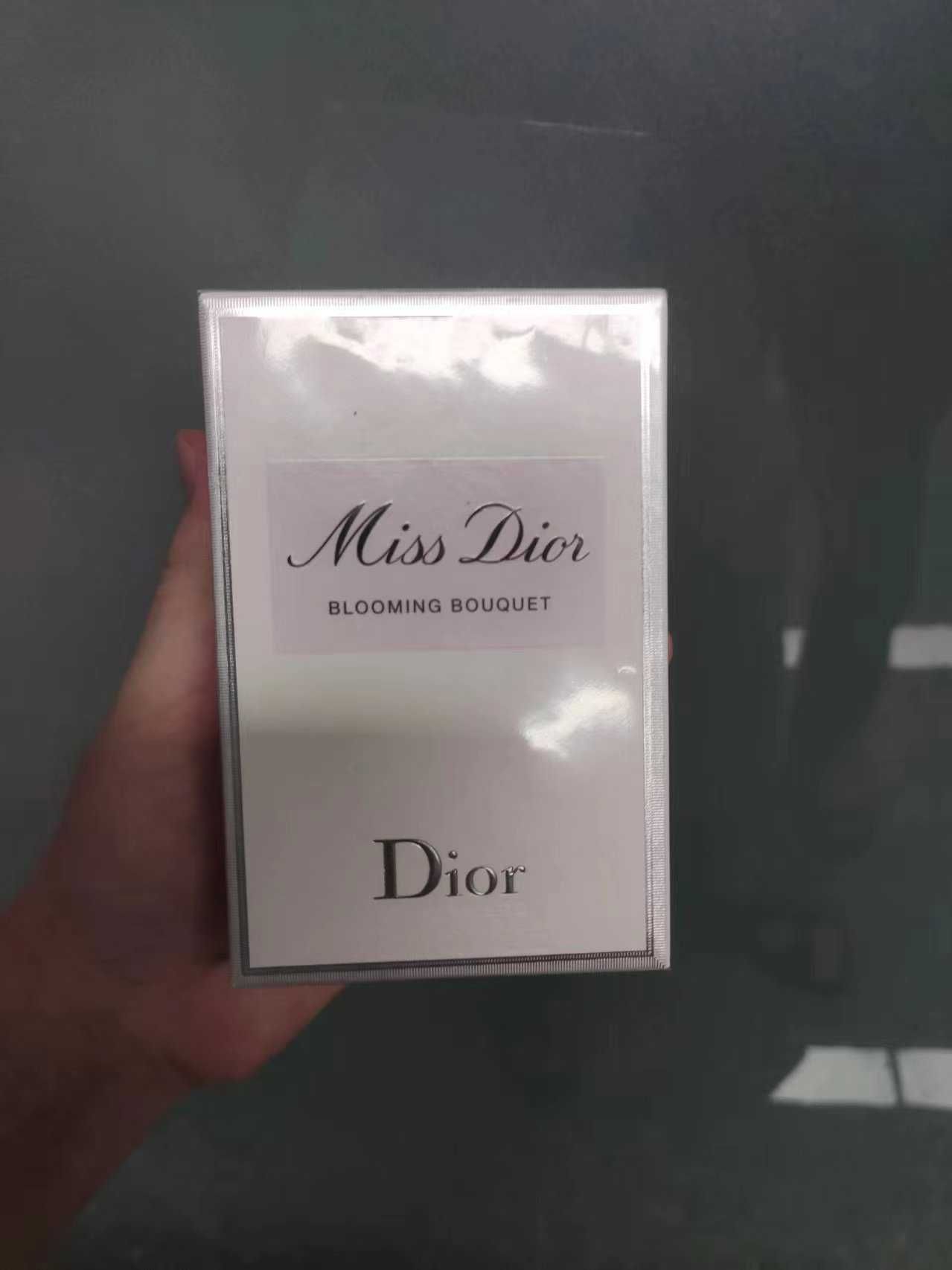 Send your mother beautiful Dior blooming bouqet  100ml