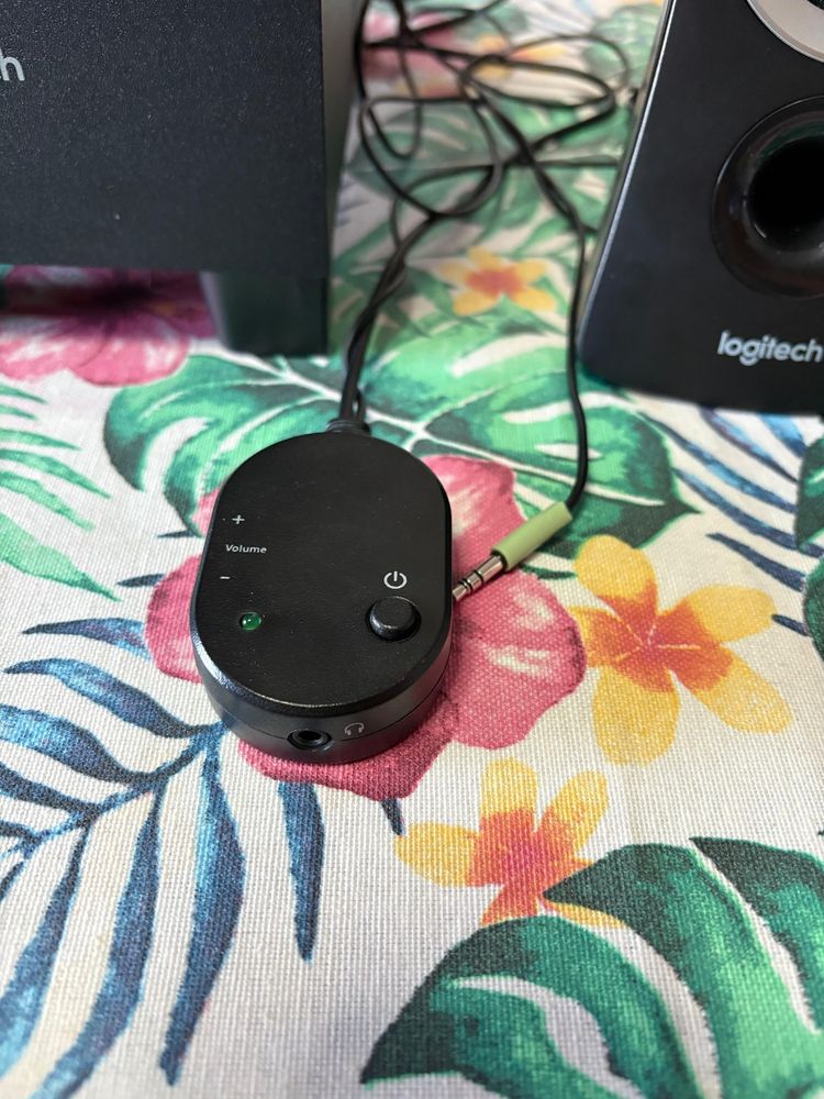 Colunas Logitech 2.1 Z313
