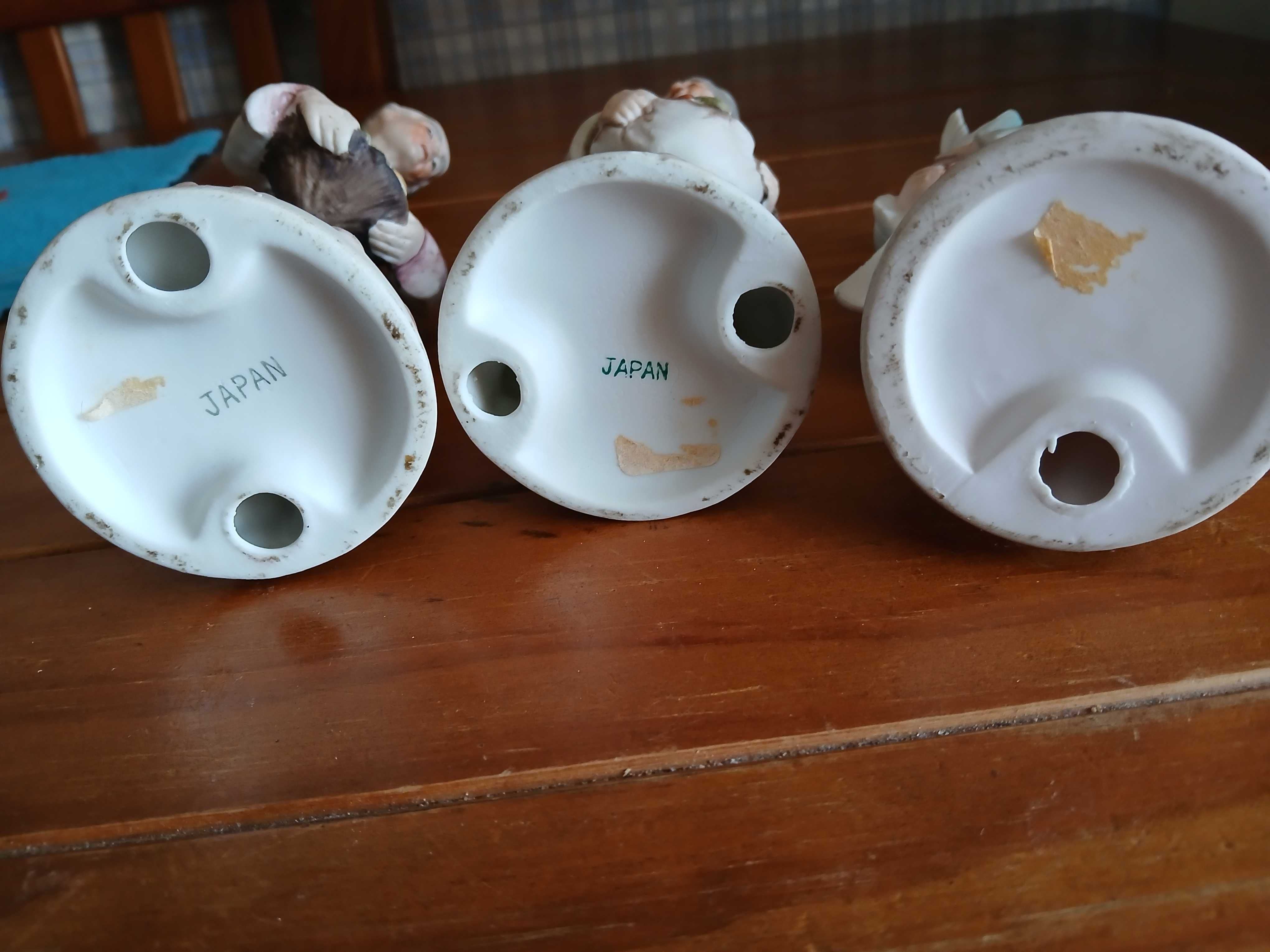 Conjunto de bonecos em loiça