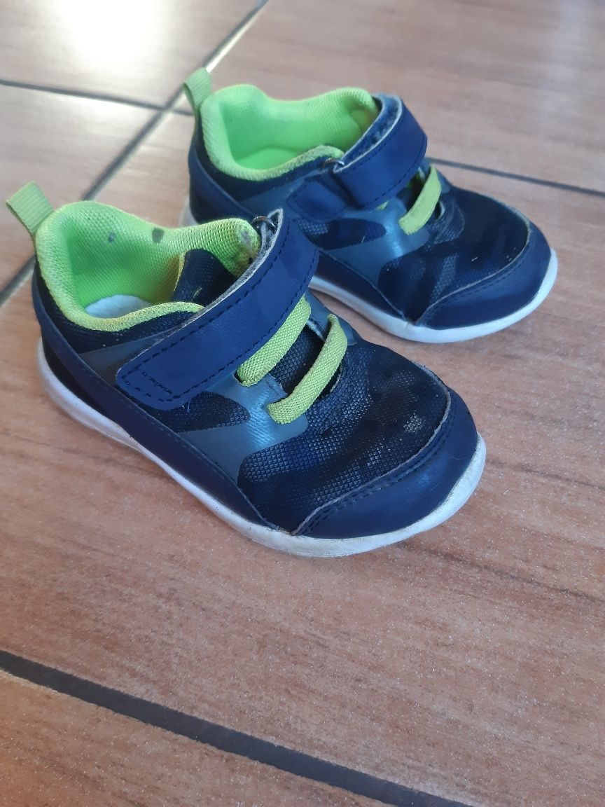 Buty sportowe rozmiar 23