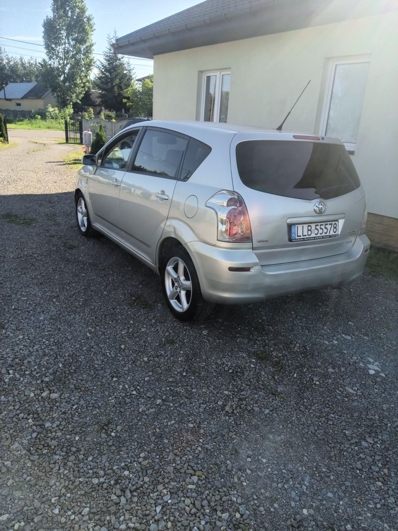 Toyota Corolla Verso 2.2 diesel 177 koni!!!  7 osób!!!