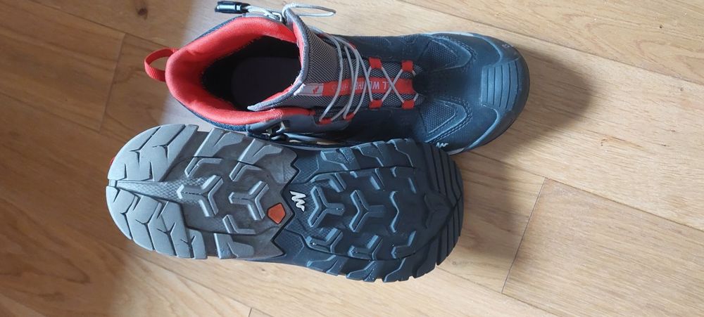 Buty turystyczne Quechua r. 36