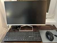 Monitor HP, teclado mkplus, rato Logitech e tapete aluminio