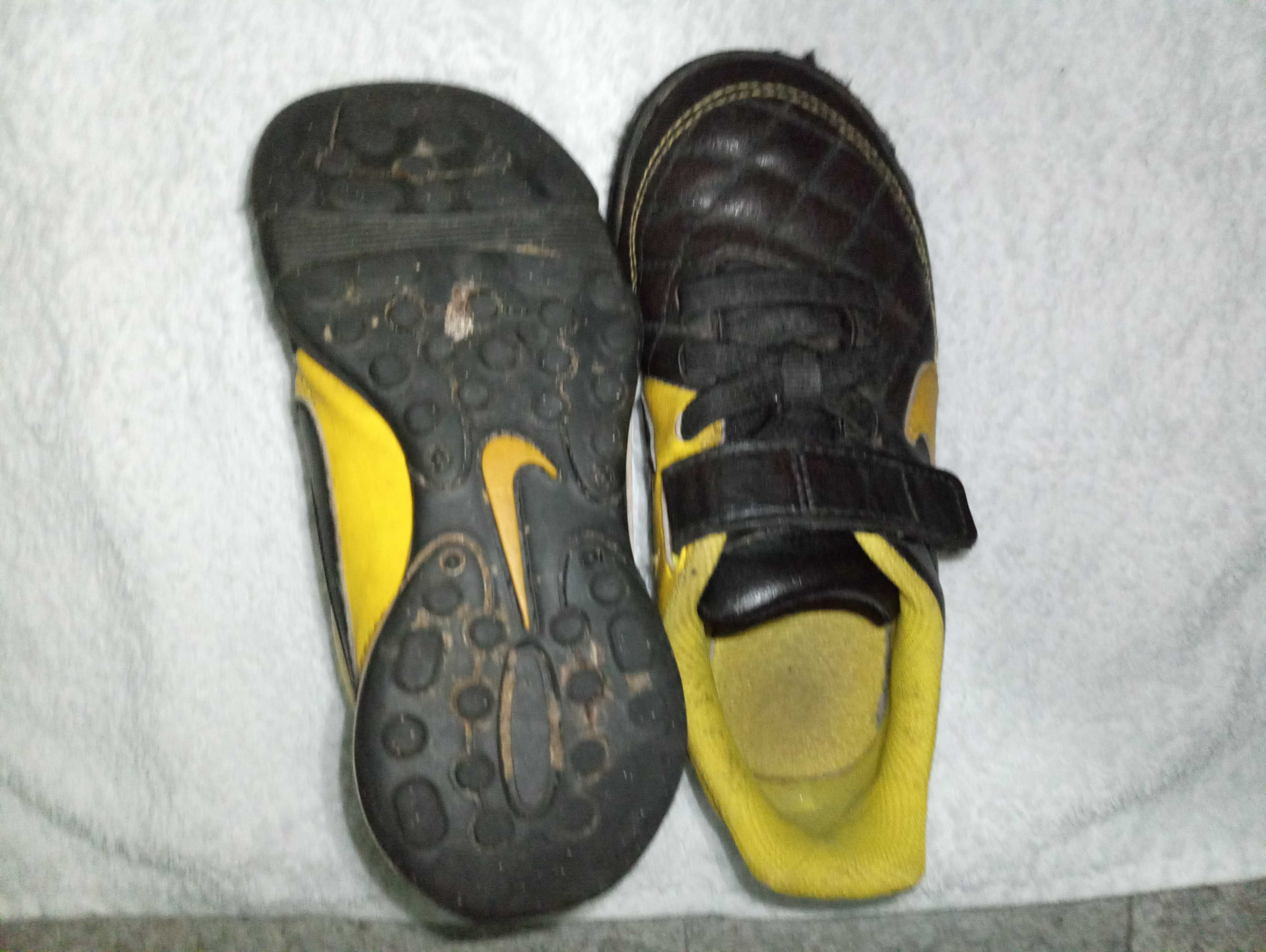 Nike*Buty korki dla chłopca,rozm.27.5