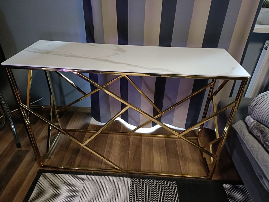 Konsola escada z metalu kolor zloty