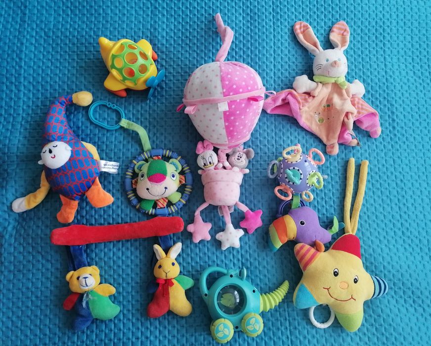 Zabawki dla niemowlaka zawieszka na łóżeczko, gryzak