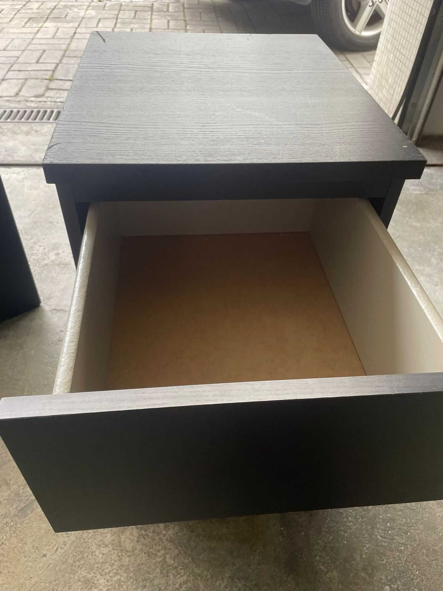 Mesinha Cabeceira IKEA MALM