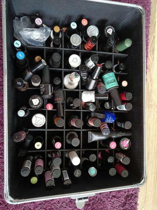 Lakiery hybrydowe rosalind i Claresa