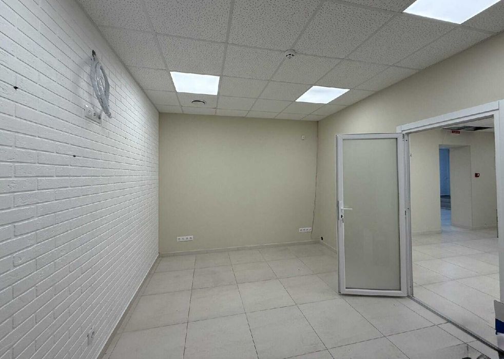 Здається комерційне приміщення на вул. Тетяни Яблонської