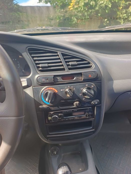 Автомобіль Daewoo sens