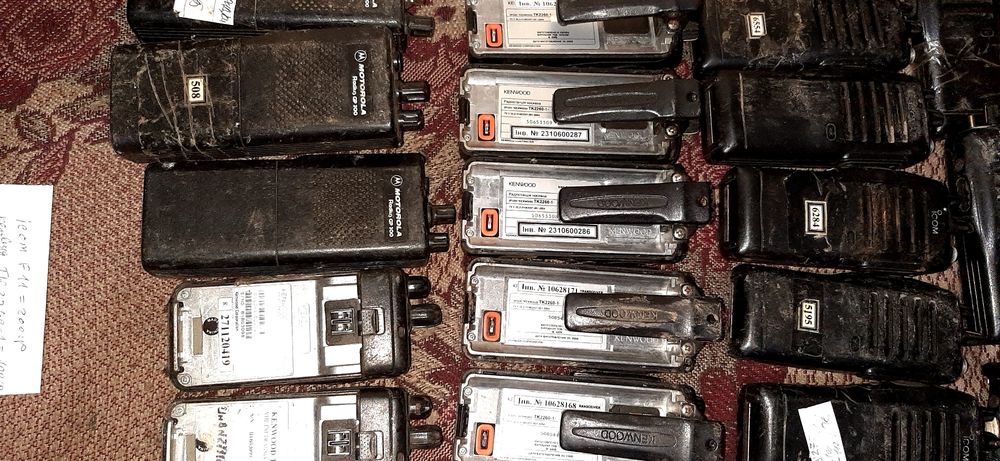 Радиостанции ic11 . Gp300 . Tk2000 . Tk2260-1