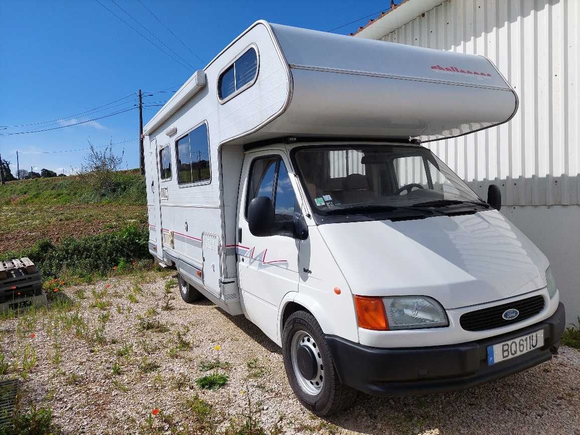 Vendo autocaravana Ford Challenger
