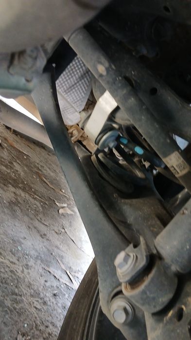 Braço de suspensão trás direito TOYOTA Yaris Cross (MXP_)