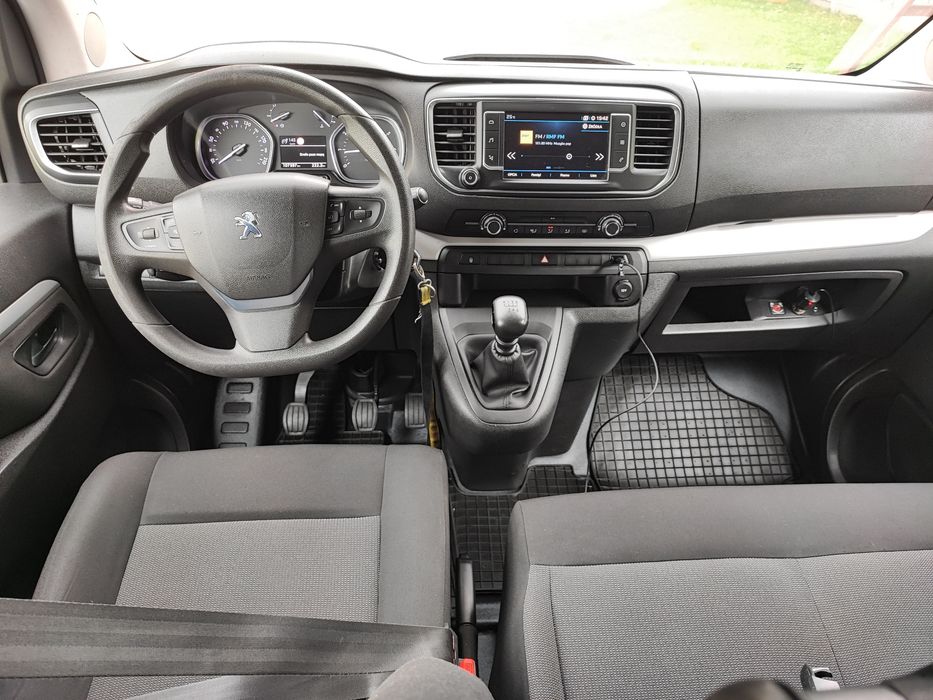 Peugeot Expert Traveller 9 osobowy
