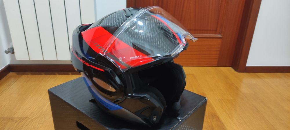 Capacete Scorpion exo tech Carbon-M