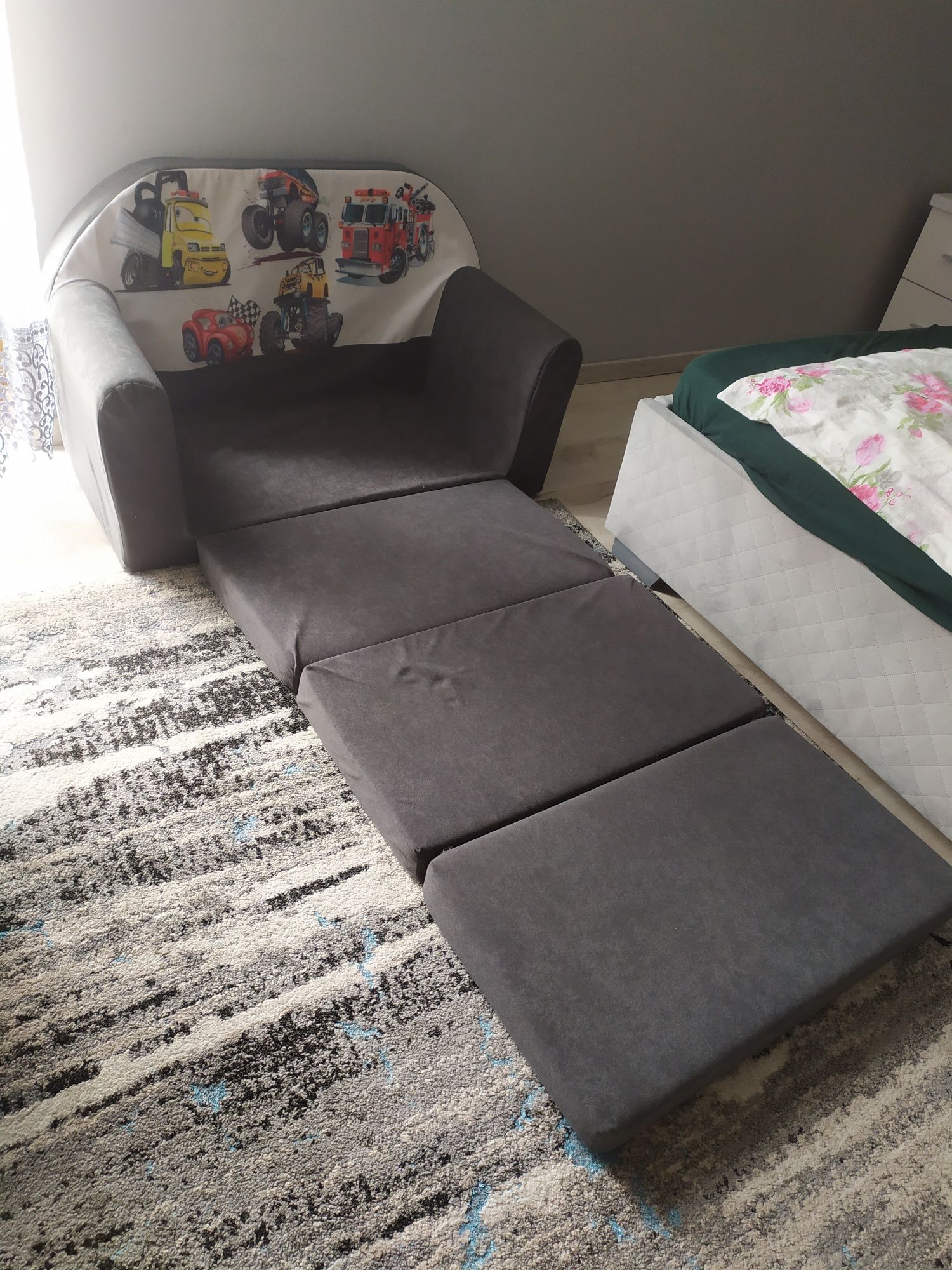 Sofa rozkładana miękka dla dziecka