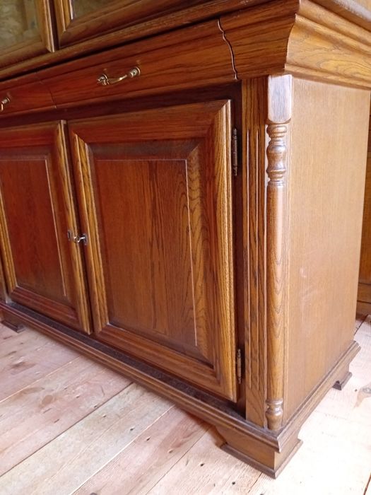 Sprzedam piękny stary kredens