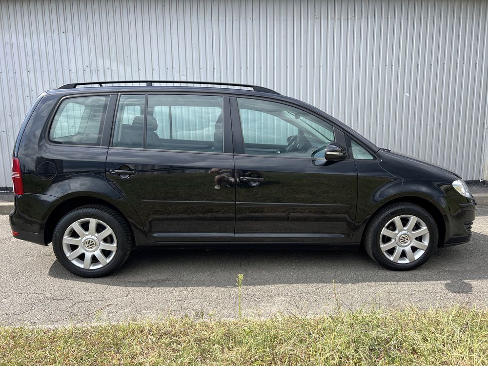 Volkswagen TOURAN 1.4 tsi з Швейцарії