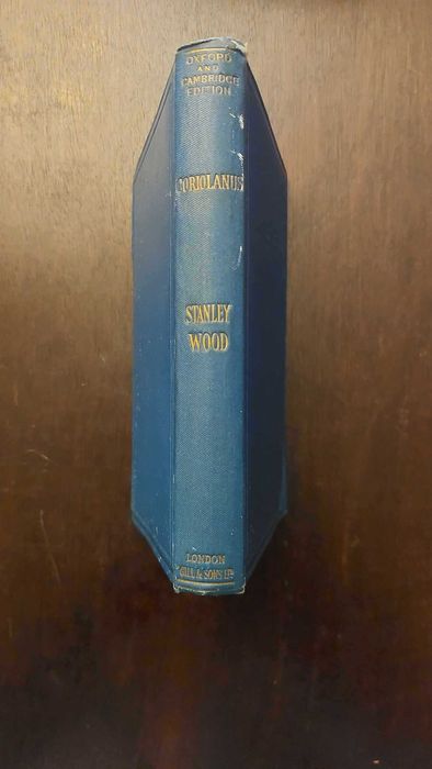 Livro colecção Coriolanus Shakespeare