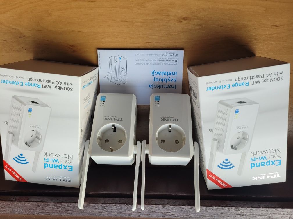 Wzmacniacz sygnału WiFi TP-LINK model TL-WA860RE