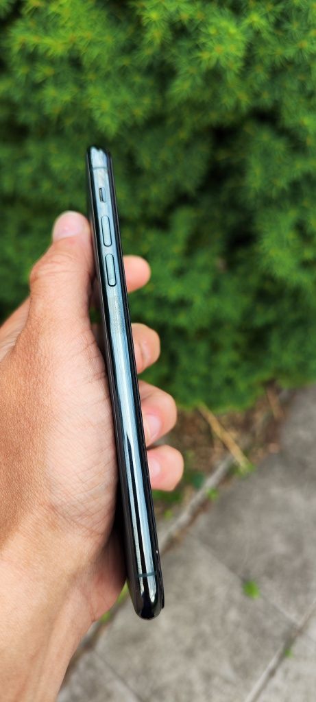 iPhone 11 pro max на запчасти