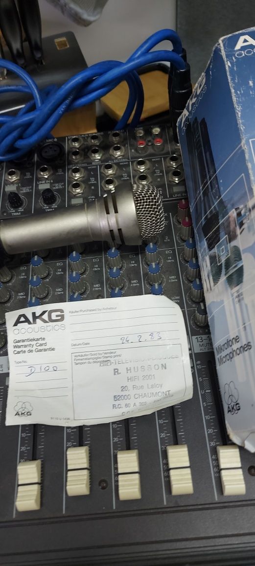 Micro  AKG vintage  D100