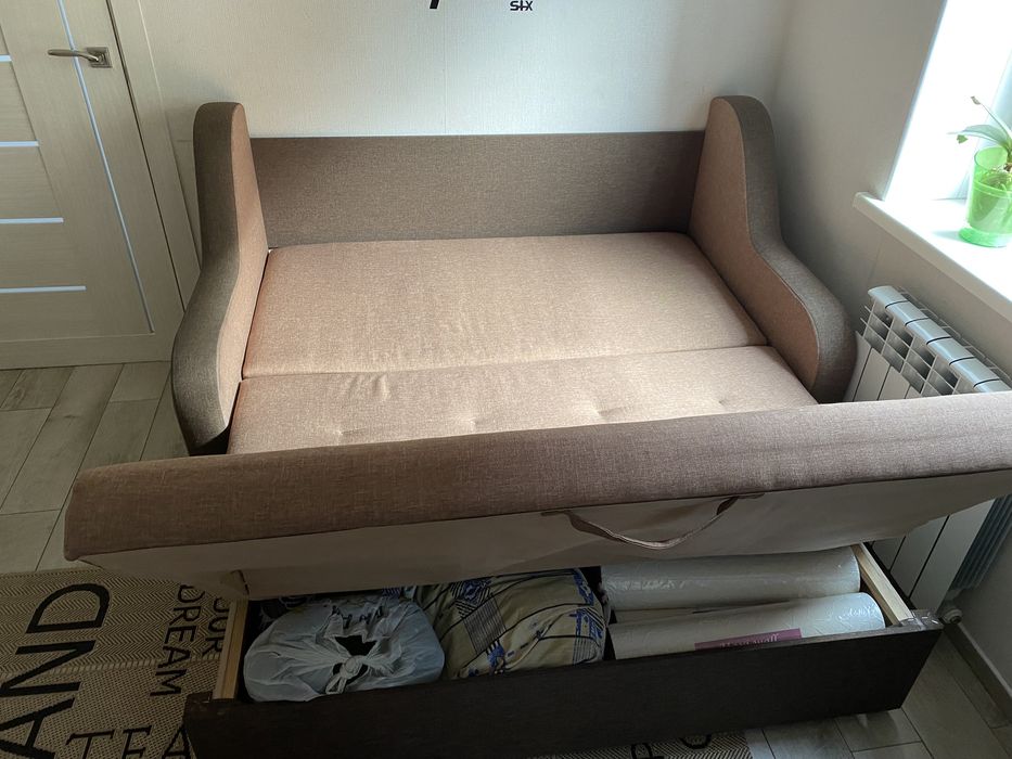 Диван книжка состояние идеал