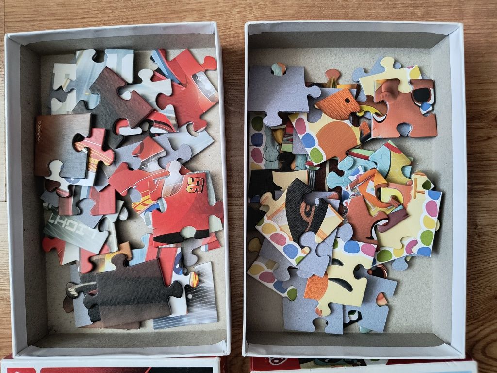 Duży zestaw puzzli