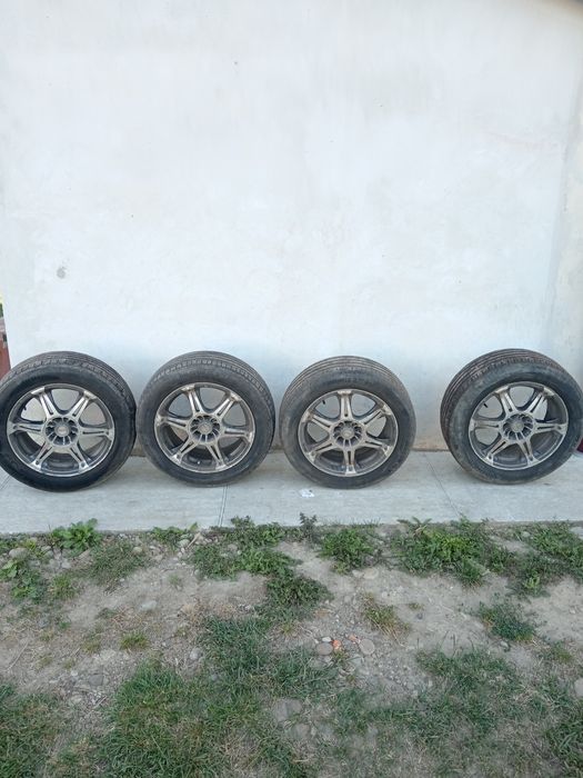 Продам комплект коліс з литими дисками для тойота авенсис 16