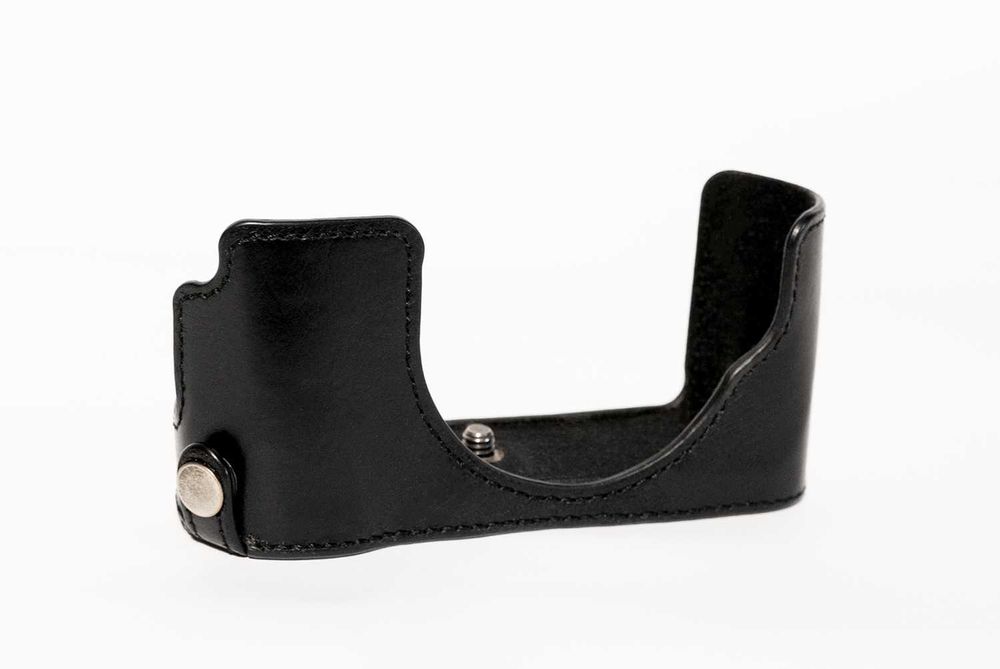 MegaGear Leica D-Lux 109, D-Lux 7, D-Lux 8 Half Case