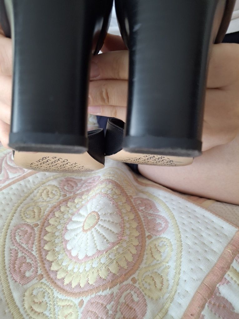 Lasocki  Czółenka skórzane czarne r.39 s. Jak Nowe