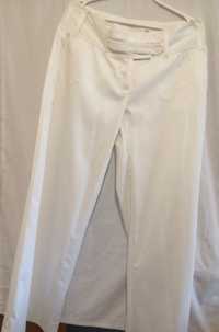 Spodnie białe z szerokim paskiem