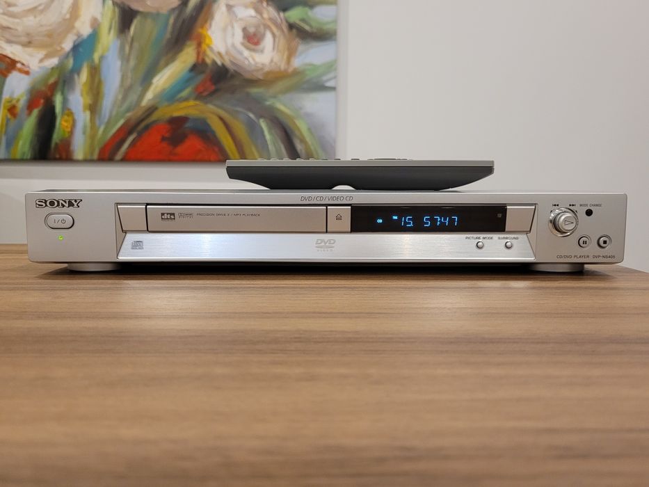SONY DVD PLAYER NS405- Leitor CD e DVD com comando.