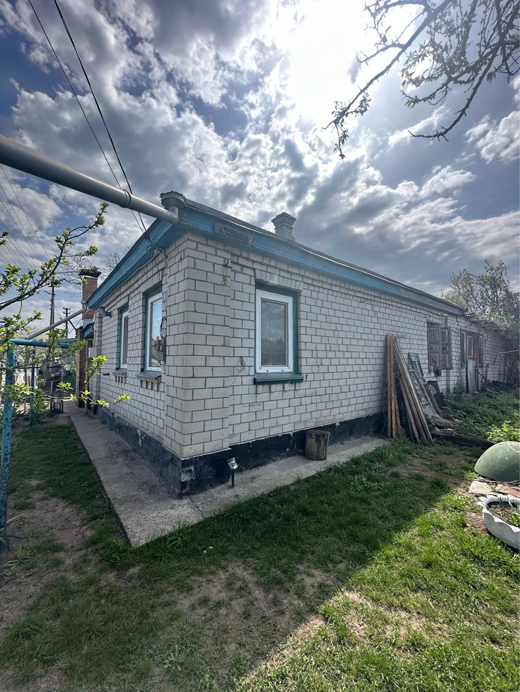 Продаю 1/2 частина будинку біля лісу