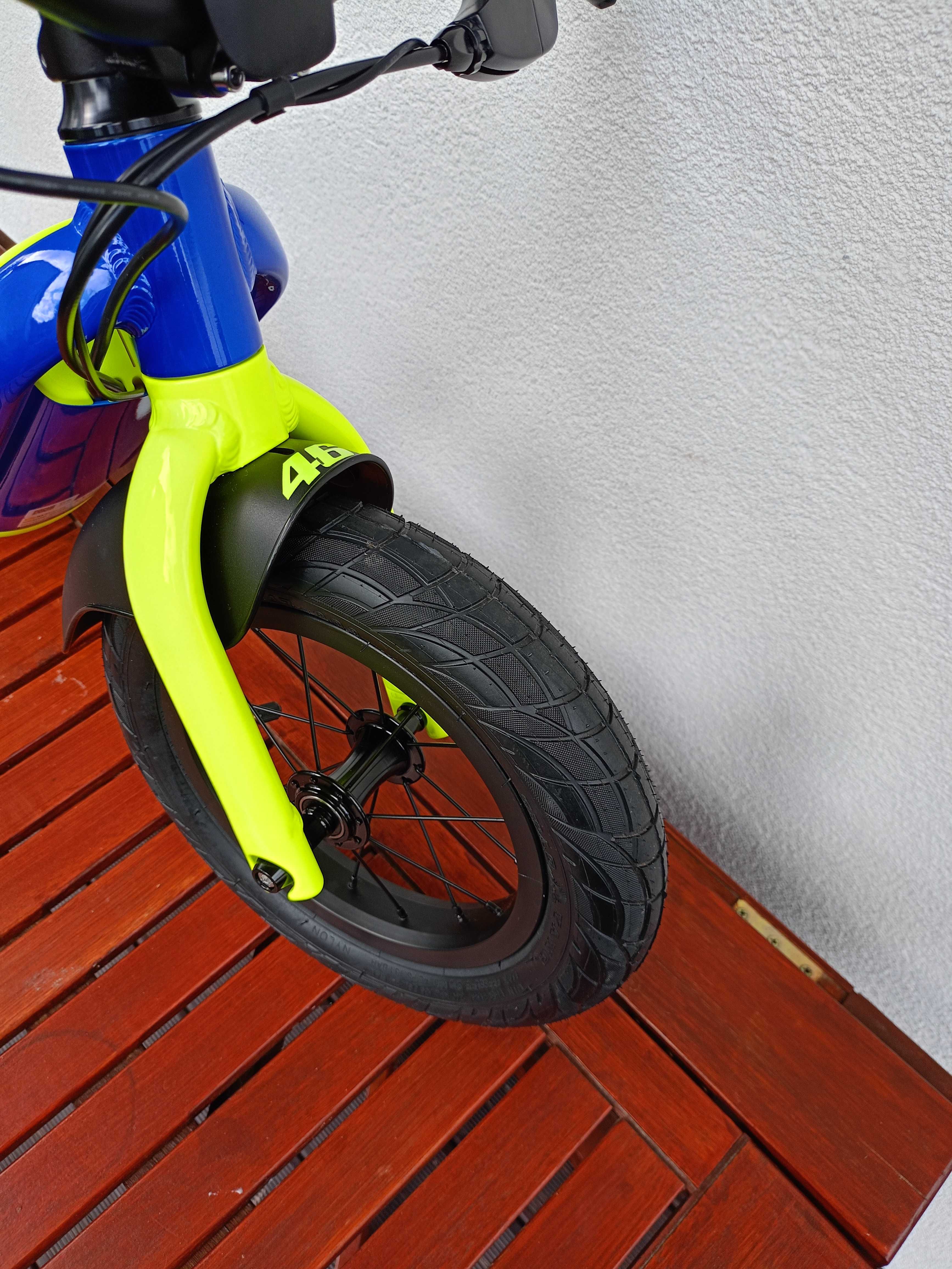 Rowerek biegowy elektryczny 12" VR46 Motor Bike