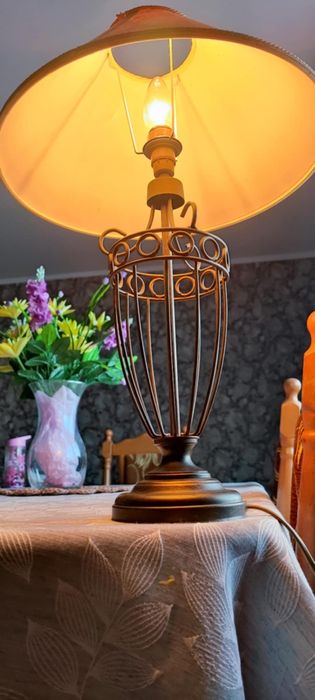 Lampa stołowa (stan bardzo dobry)