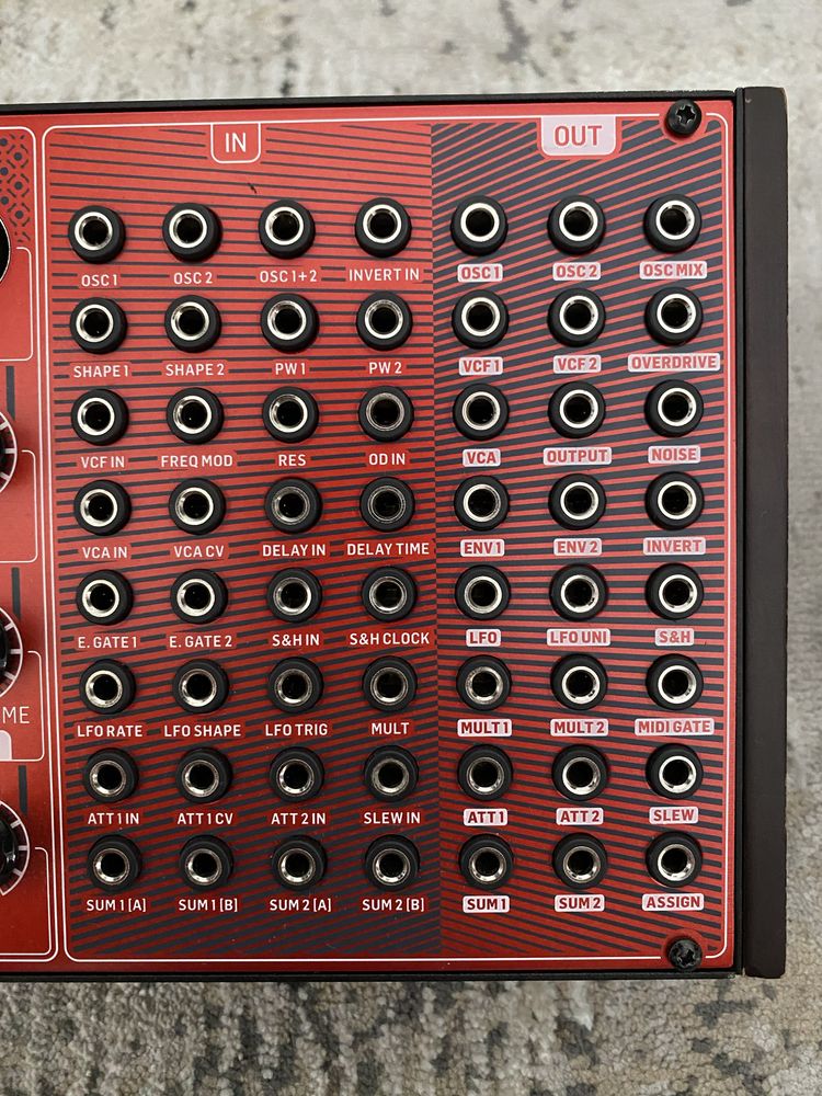 Syntezator analogowy Behringer neutron