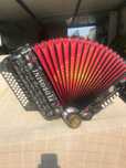 Vendo concertina em muito bom estado da famosa marca Pedrosini