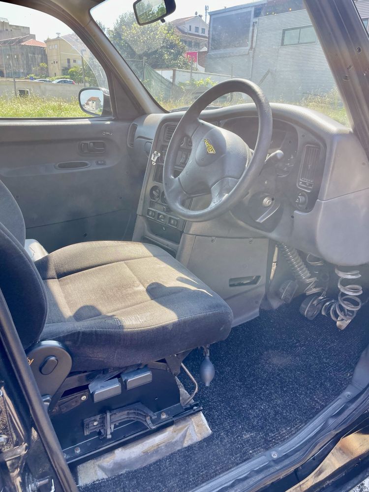 Vendo taxi ingles em nuito bom estado