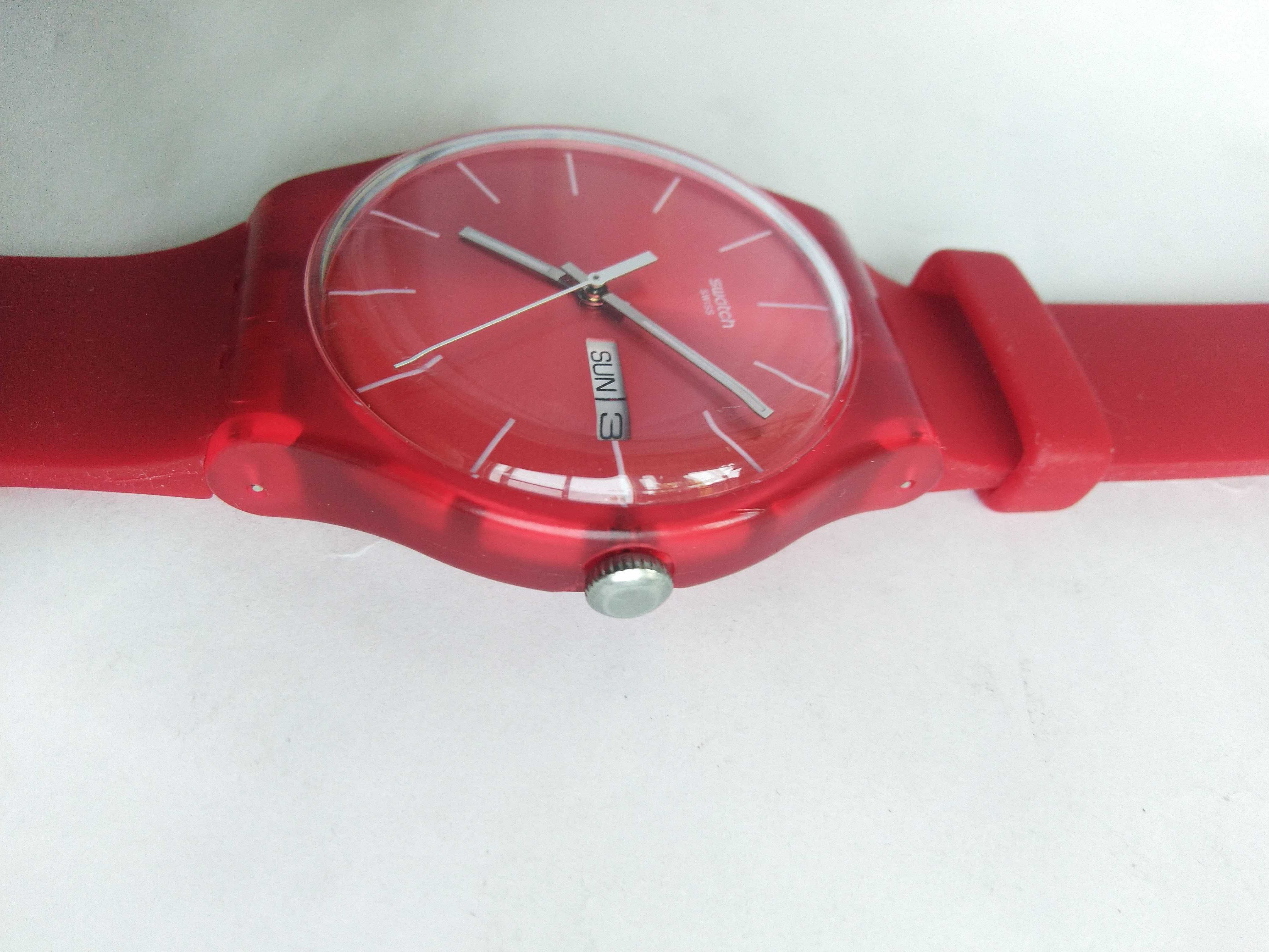 Женские часы Swatch красные Швейцария